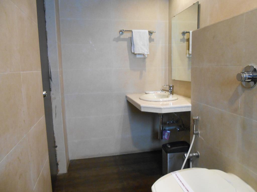Hotel Victerrace Regency Calcuta Habitación foto